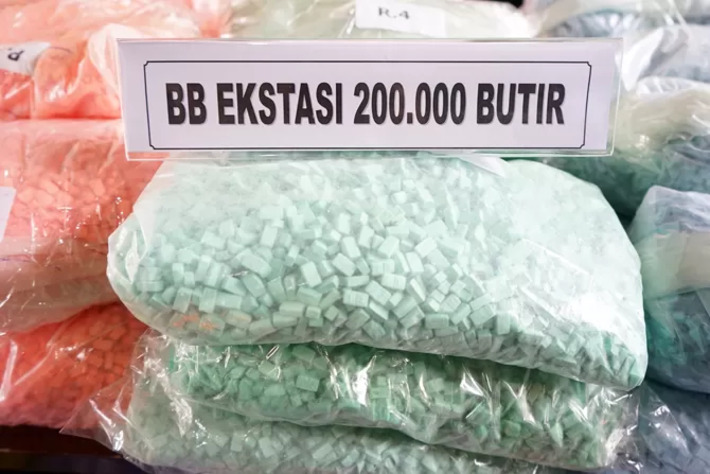 Ilustrasi: Barang bukti ekstasi (Dery Ridwansah/ JawaPos.com)