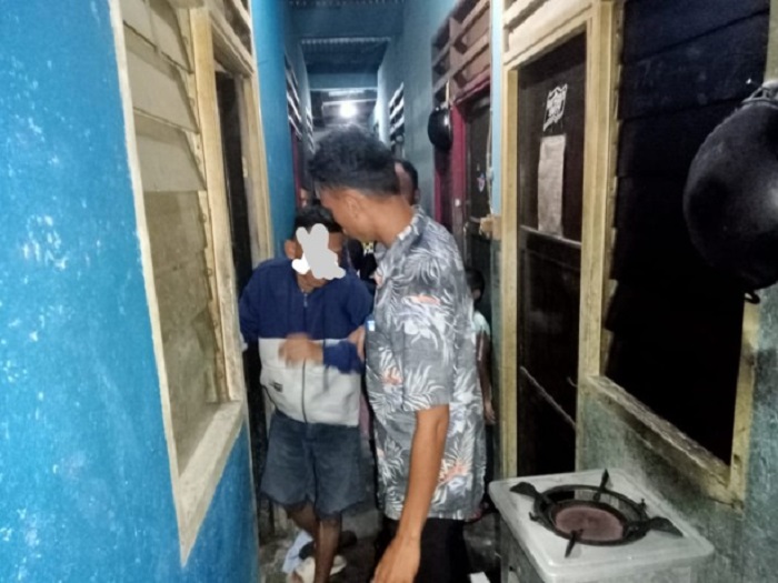Pelaku S (20) saat ditangkap anggota Polres Jayapura, Rabu (5/7) malam.