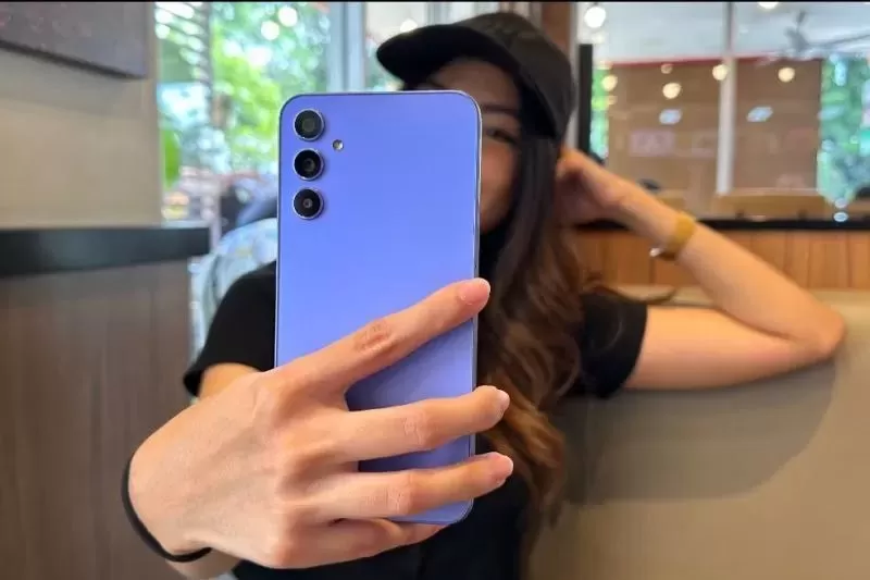 Perangkat Samsung Galaxy A34 5G dibuat edisi khusus untuk segmen bisnis. (Istimewa)