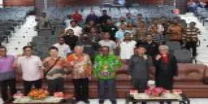 Foto bersama setelah pembukaan tahapan seleksi beasiswa kuliah di UKSW, Kamis (27/7/2023). ANTARA/HO-Humas Pemkot Jayapura