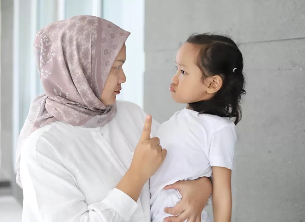 Reaksi emosi ortu yang tidak proporsional merupakan salah satu ciri luka inner child
