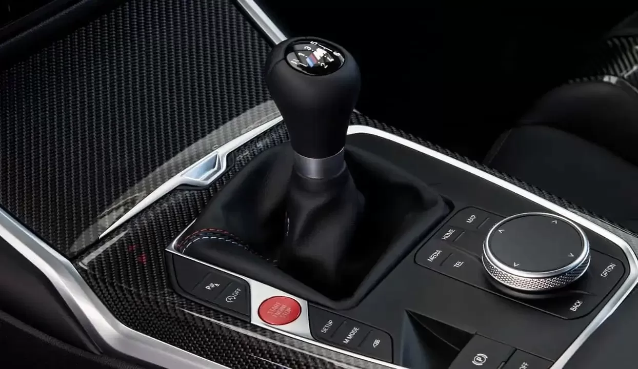 Ilustrasi: Transmisi pada mobil BMW. (Motor1)