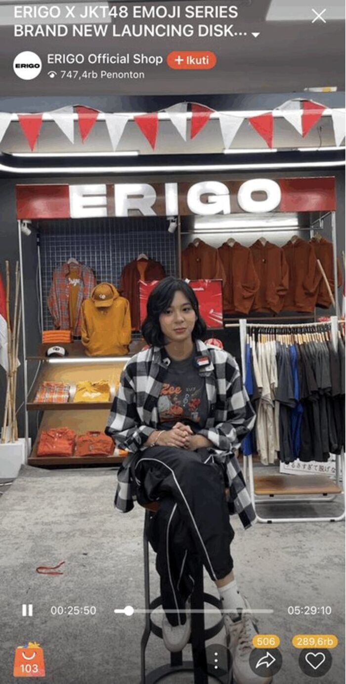 Tangkapan layar live streaming Erigo x JKT48 di Shopee Live pada Jumat (18/8/2023).