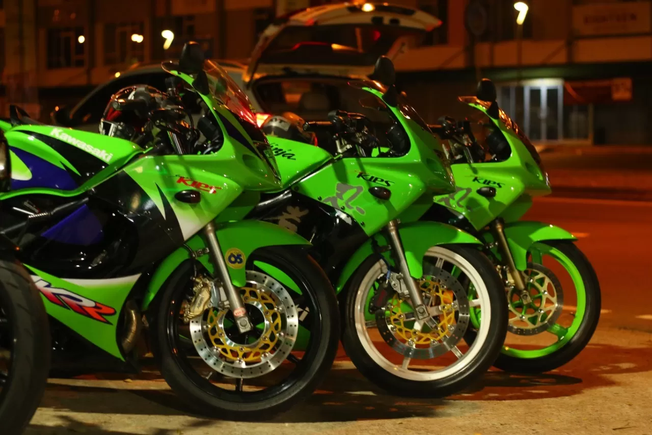 Foto: Ilustrasi: Motor sport berfairing. (RianAlfianto/JawaPos.com)