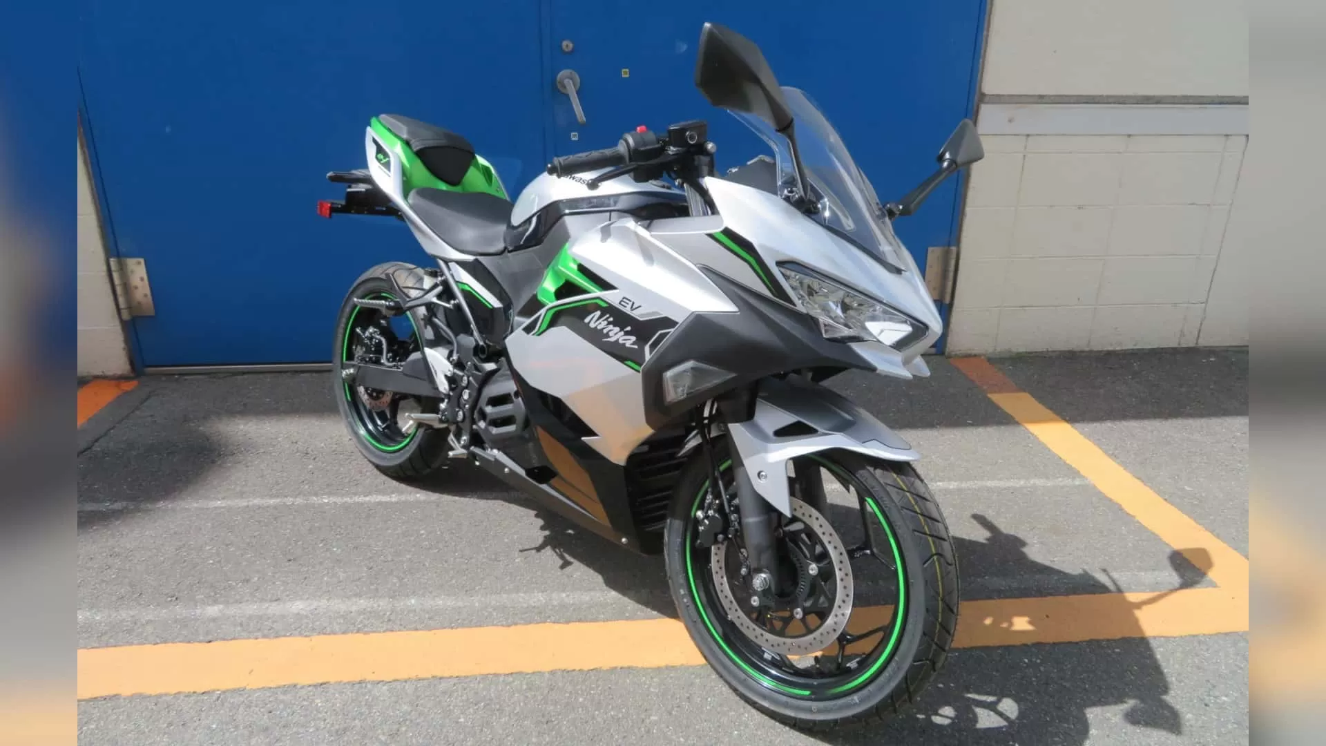 Ilustrasi: Motor listrik Kawasaki Ninja. (RideApart).