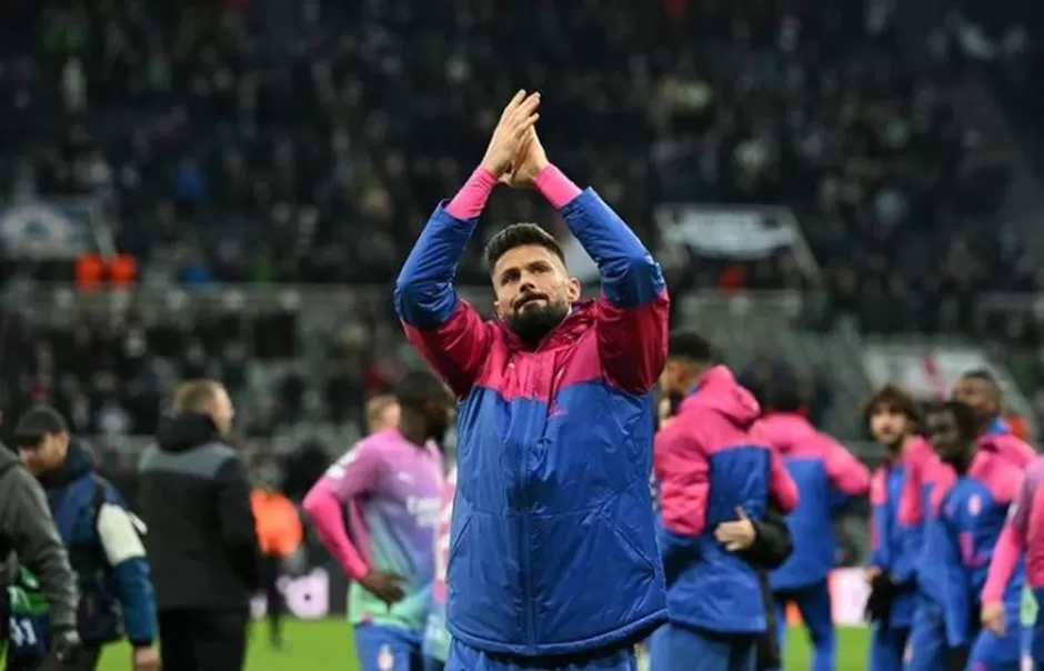 Meski menang melawan Newcastle, AC Milan tetap gugur di fase grup karena kalah dalam agregat gol dengan Paris Saint Germain (PSG). (acmilan.com)