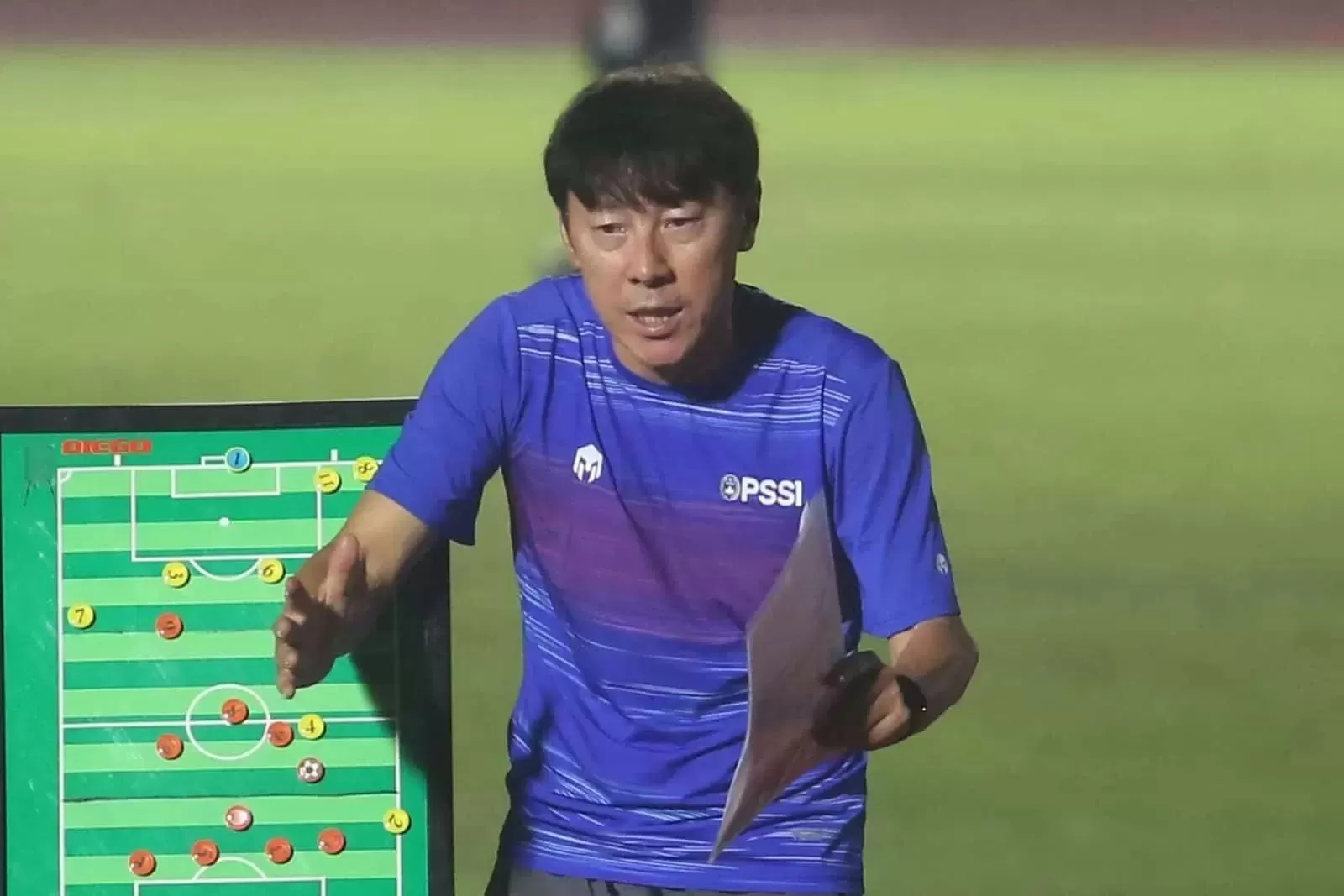 FOKUS: Shin Tae-yong ingin pemain-pemainnya fokus saat mengevaluasi kekurangan permainan tim ketika menghadapi Iran. (PSSI)