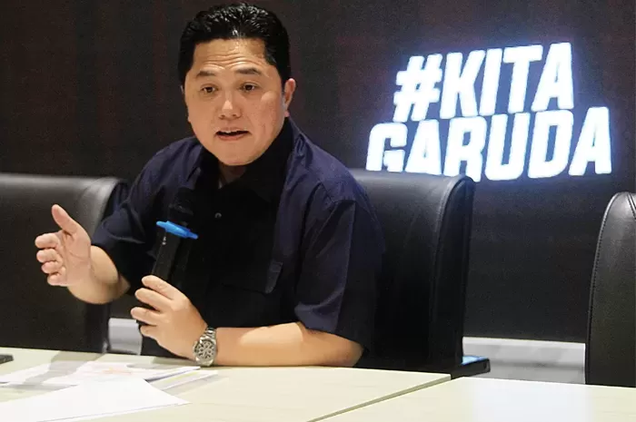 Ketua Umum PSSI Erick Thohir mengapresiasi perjuangan Timnas Indonesia yang telah bermain maksimal pada laga perdana Piala Asia 2023 melawan Irak, Senin (15/1) malam WIB. (Haritsah Almudatsir/Jawa Pos