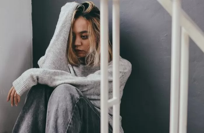 Tips Melewati Masa-masa Sulit, dan Membangun Kekuatan di Tengah Badai Kehidupan (Freepik/garakta_studio)