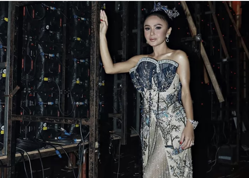 Yuni Shara (Instagram: yunishara36)