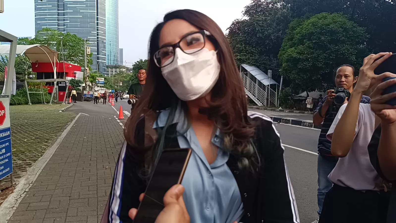 Windy Idol telah diperiksa oleh tim penyidik KPK. Dia diperiksa sebagai saksi dalam kasus dugaan suap penanganan perkara di MA (Istimewa)
