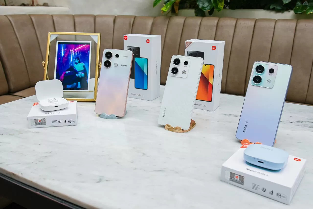 Redmi Note 13 Series mengisi pasar ponsel menengah di Indonesia. (Rian Alfianto/JawaPos.com)