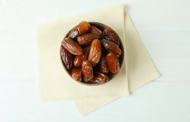 Manfaat kurma yang dapat meredakan nyeri saat persalinan./ freepik/atlascompany