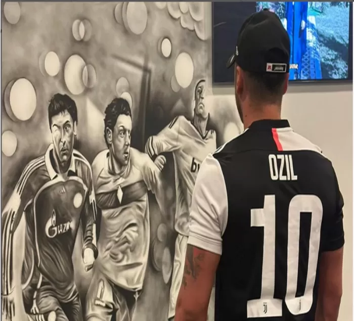 CINTA JUVE: Mesut Oezil menyatakan kecintaannya kepada Juventus lewat postingan di Instagram. (Instagram/@m10_official)