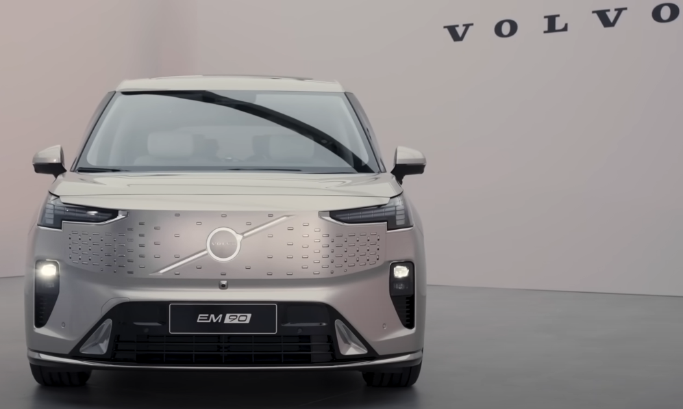 New VOLVO EM90 &ndash; Luxury Van