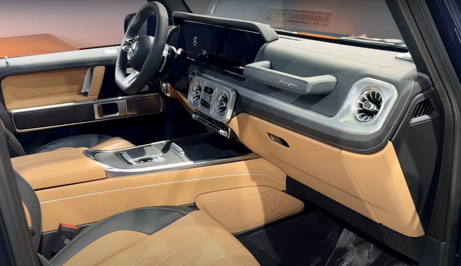 Interior - 2025 Mercedes G Class G500