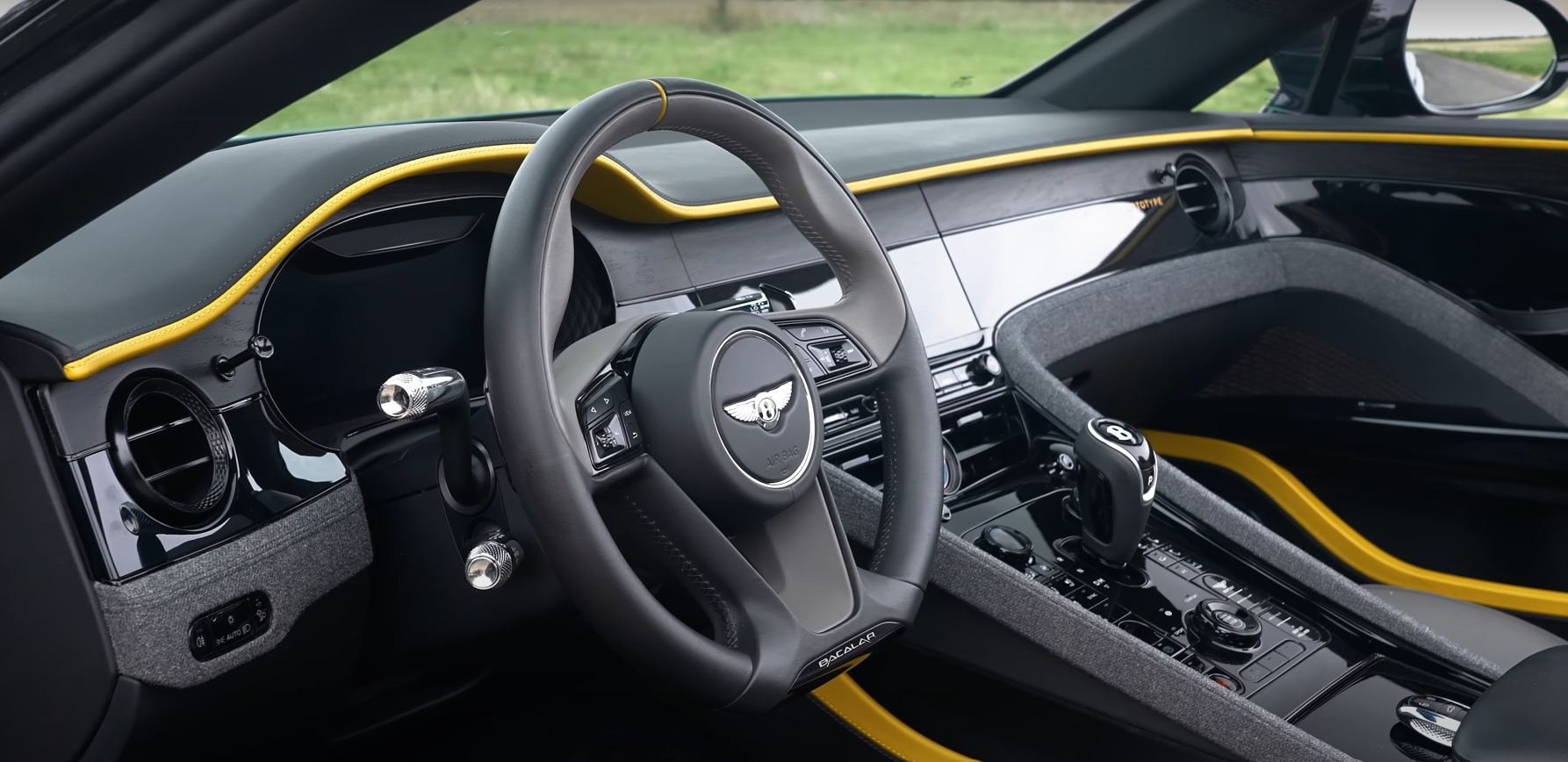 Bentley Mulliner Bacalar - Infotainment