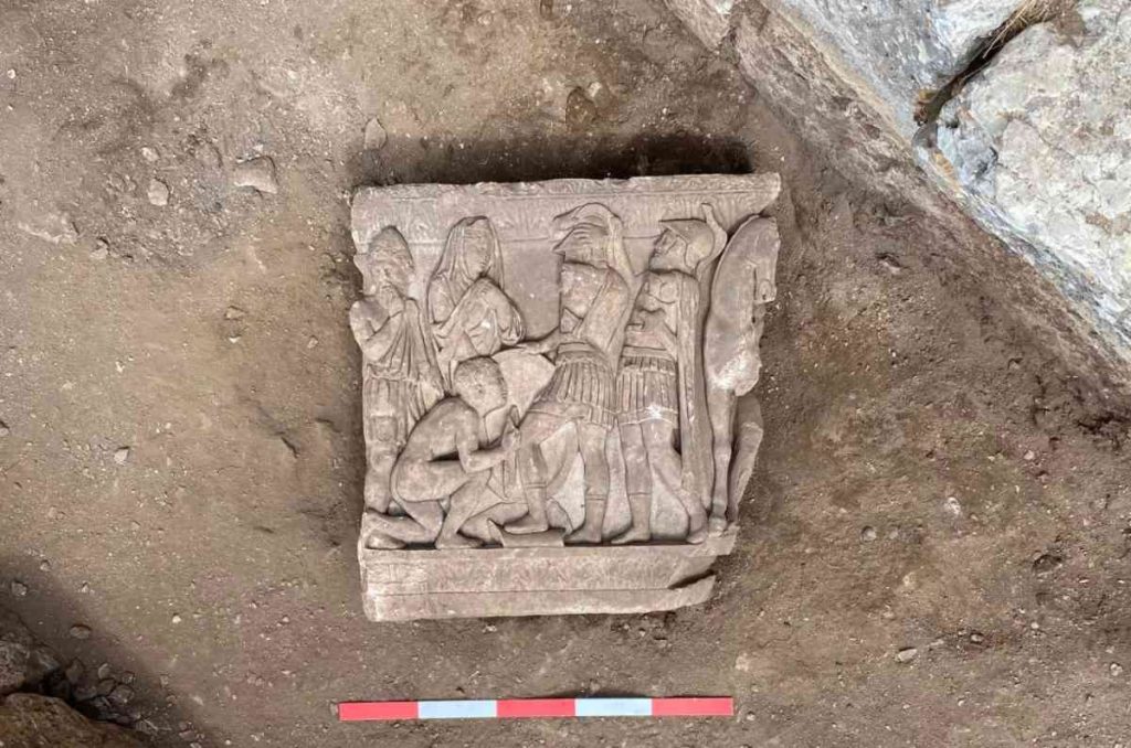 Fragmen frieze (pita arsitektur dekoratif)