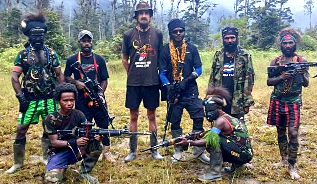 Kagoya, figur kunci dalam konflik Papua, telah menghilang tanpa kabar sejak ancamannya untuk mengeksekusi Philips Max Marten, seorang Pilot Susi Air, dua bulan yang lalu.