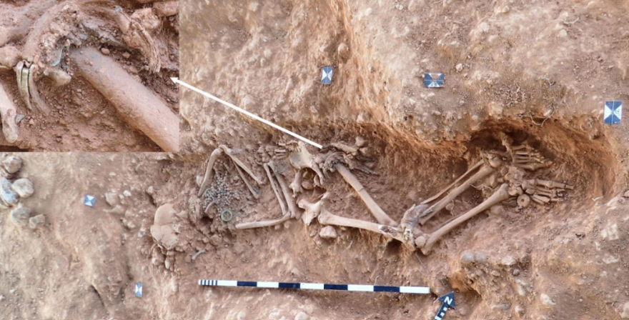 Ratusan wanita elite Anglo-Saxon dikuburkan dengan cincin gading misterius.