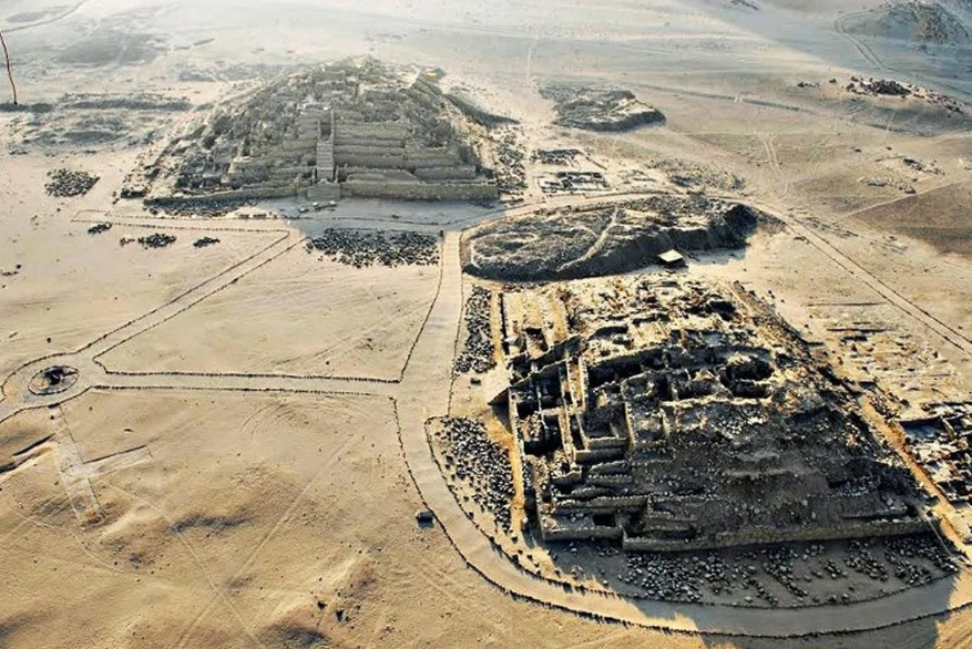 Kota Suci Caral di Peru berusia hampir 5.000 tahun.