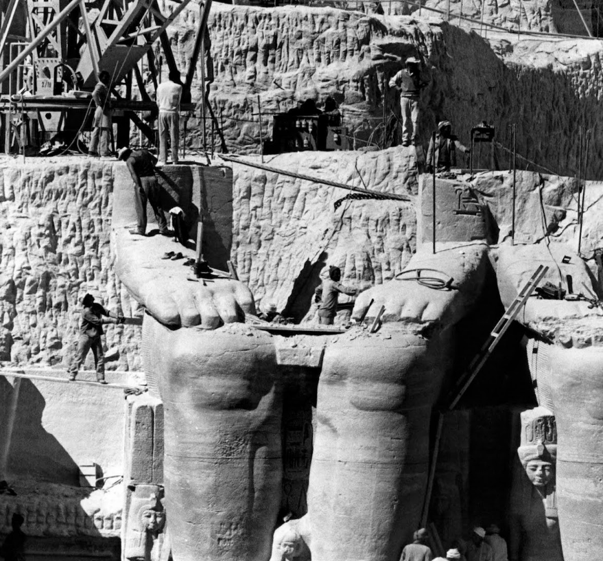 Proses pemindahan Kuil Abu Simbel.