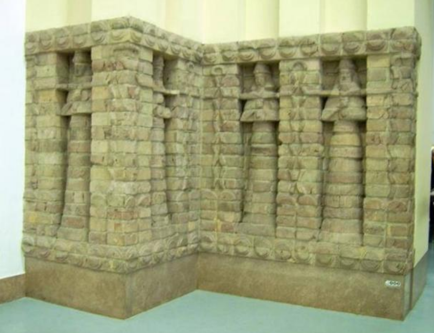 Bagian depan kuil Inanna di Kara Indasch dari Uruk. (Marcus Cyron / CC BY SA 3.0 )