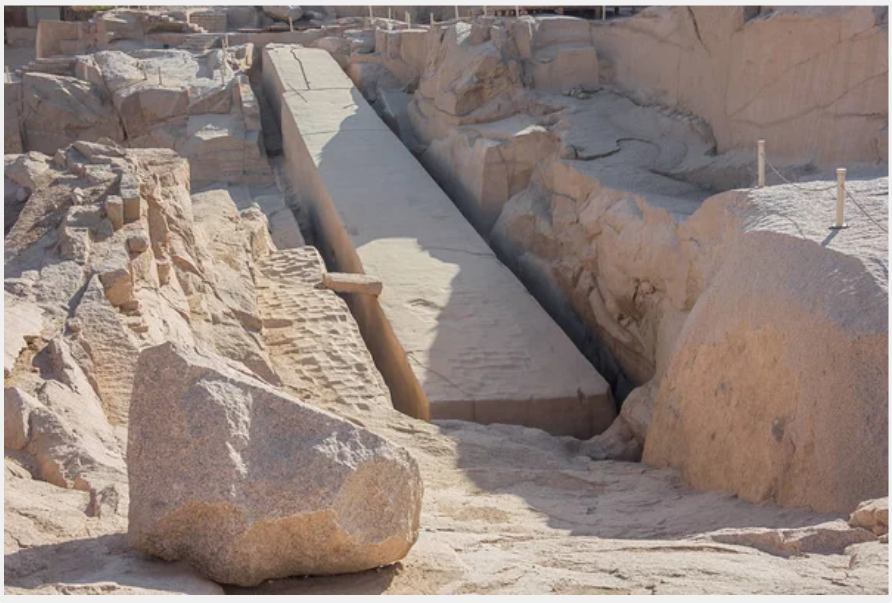 Obelisk Raksasa Aswan.