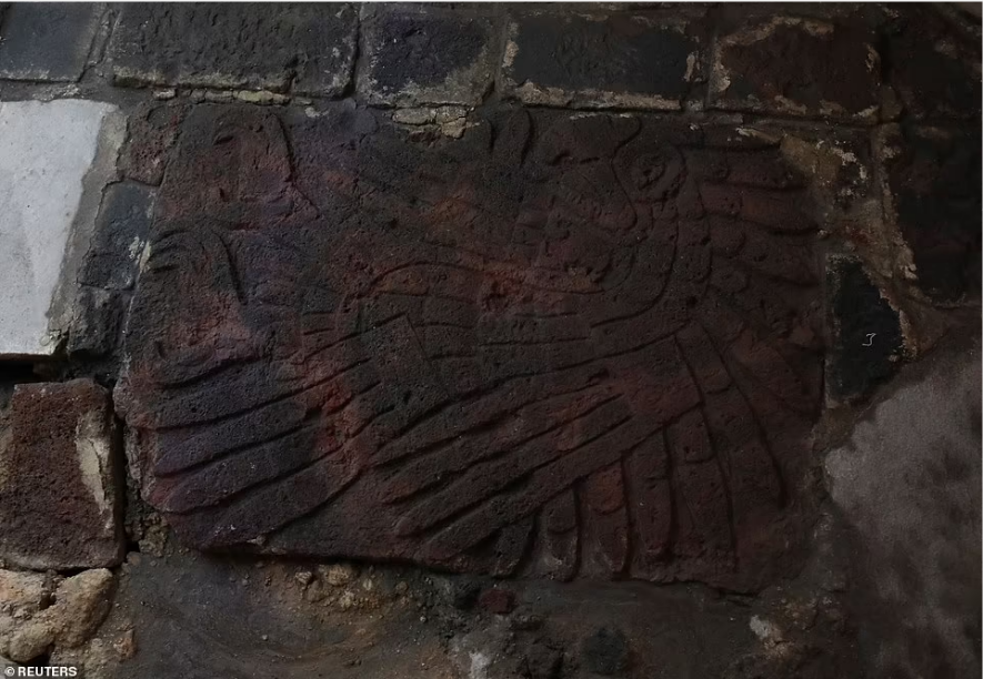 Penemuan benda berharga di Kuil Aztec.