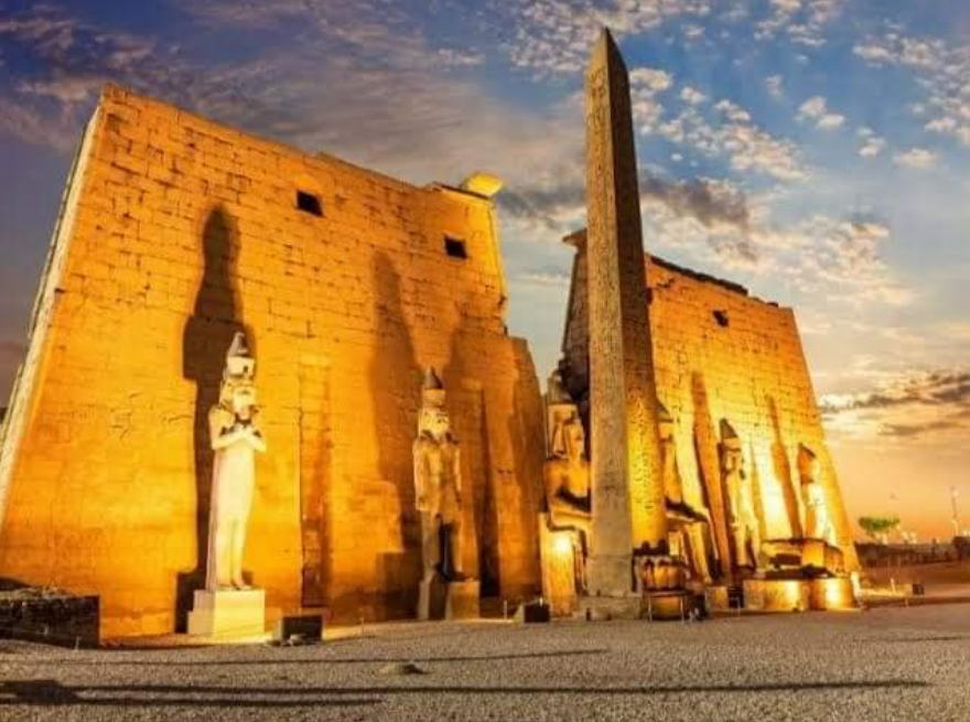 Kuil Luxor.