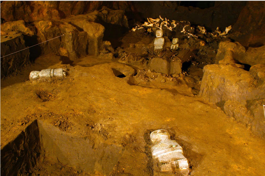 Terowongan Kuno di Teotihuacan.