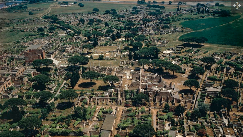 Beberapa orang yang selamat bermukim kembali di Ostia, sebuah kota pelabuhan di utara Pompeii.