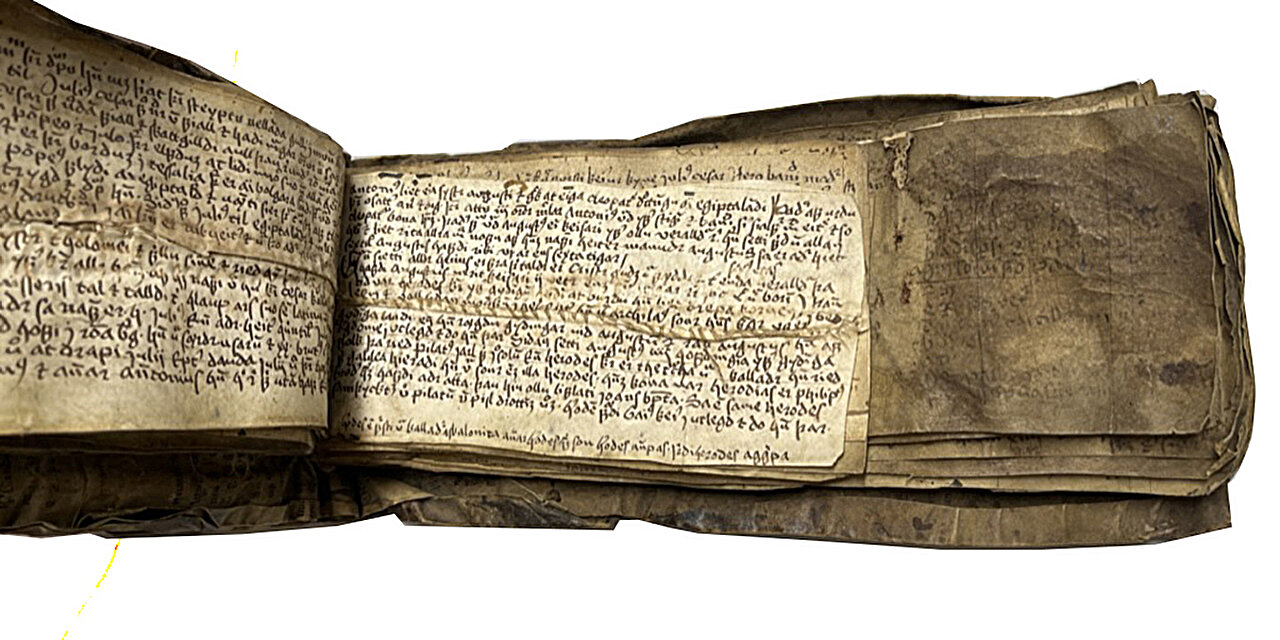 Penelitian sebelumnya sebagian besar berfokus pada teks-teks dalam bahasa Norse Kuno dalam manuskrip Islandia,&rdquo; kata rekan peneliti Ph.D., Tom Lorenz.