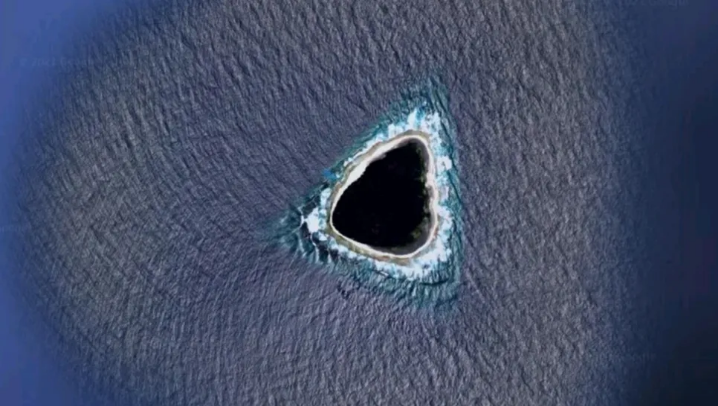 Gambar Google Maps Pulau Vostok tahun 2021 dibagikan secara luas secara online bersama dengan rumor yang tidak benar tentang apa yang mungkin terjadi.