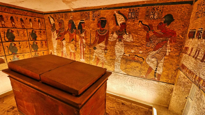 Benda Misterius di Makam Raja Tutankhamun Mungkin Digunakan dalam ...