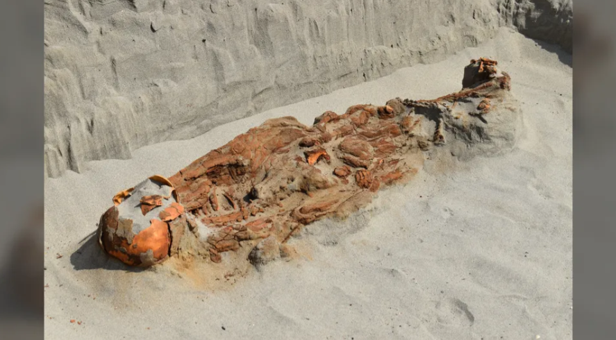 This person, among others found at the site, may have been a human sacrifice. (Image credit: Henry Tantale&aacute;n)