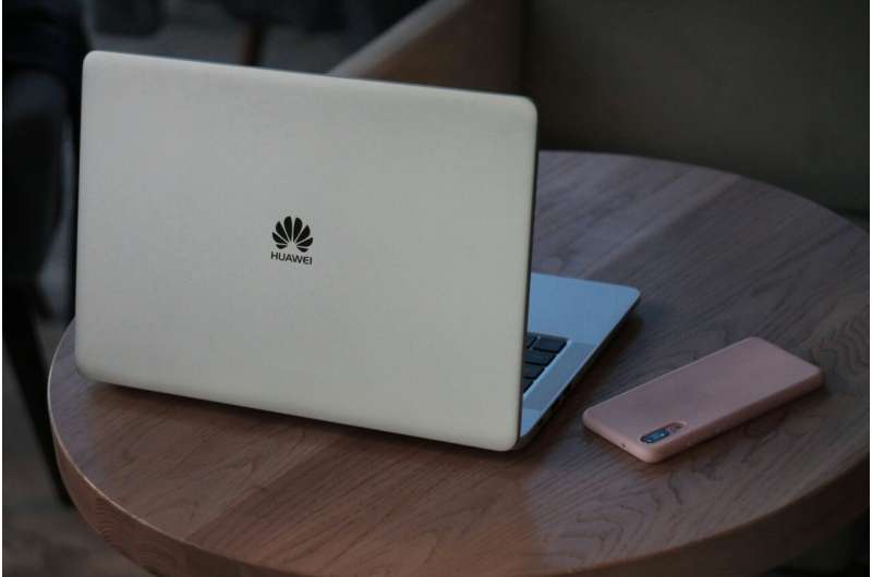 Huawei luncurkan teknologi komputasi baru seiring upaya Tiongkok memperkuat AI