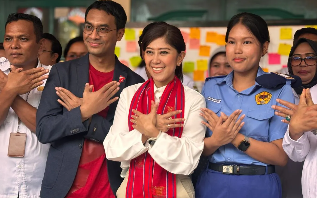 Menteri Komunikasi dan Digital Meutya Hafid, menghadiri pengenalan sekolah Garuda.