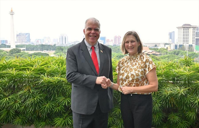 Plt Direktur Poynter bertemu dengan Kuasa Usaha Ad Interim Kedutaan Besar Amerika Serikat di Jakarta pada 22 Januari.