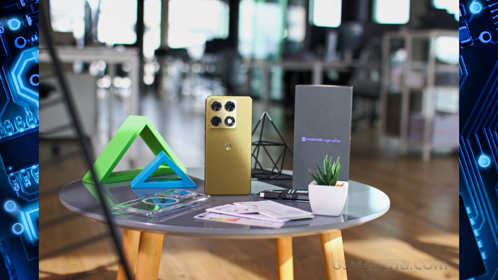 Motorola Signature (credit: gsmarena.com)