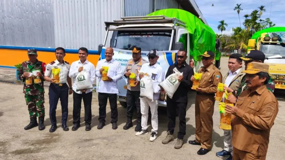 Peluncuran distribusi bantuan pangan di Gudang Bulog Nabire, Senin (4/5/2026). (Antara/Ali Nur Ichsan)