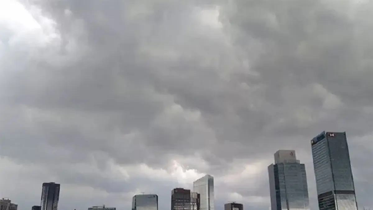 Cuaca dengan langit berawan di Jakarta. (Antara)