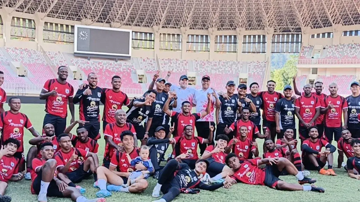 Pemain Persipura usai melakukan latihan di Stadion Lukas Enembe, Kamis (7/5/2026) (ANTARA/Ardiles Leloltery)