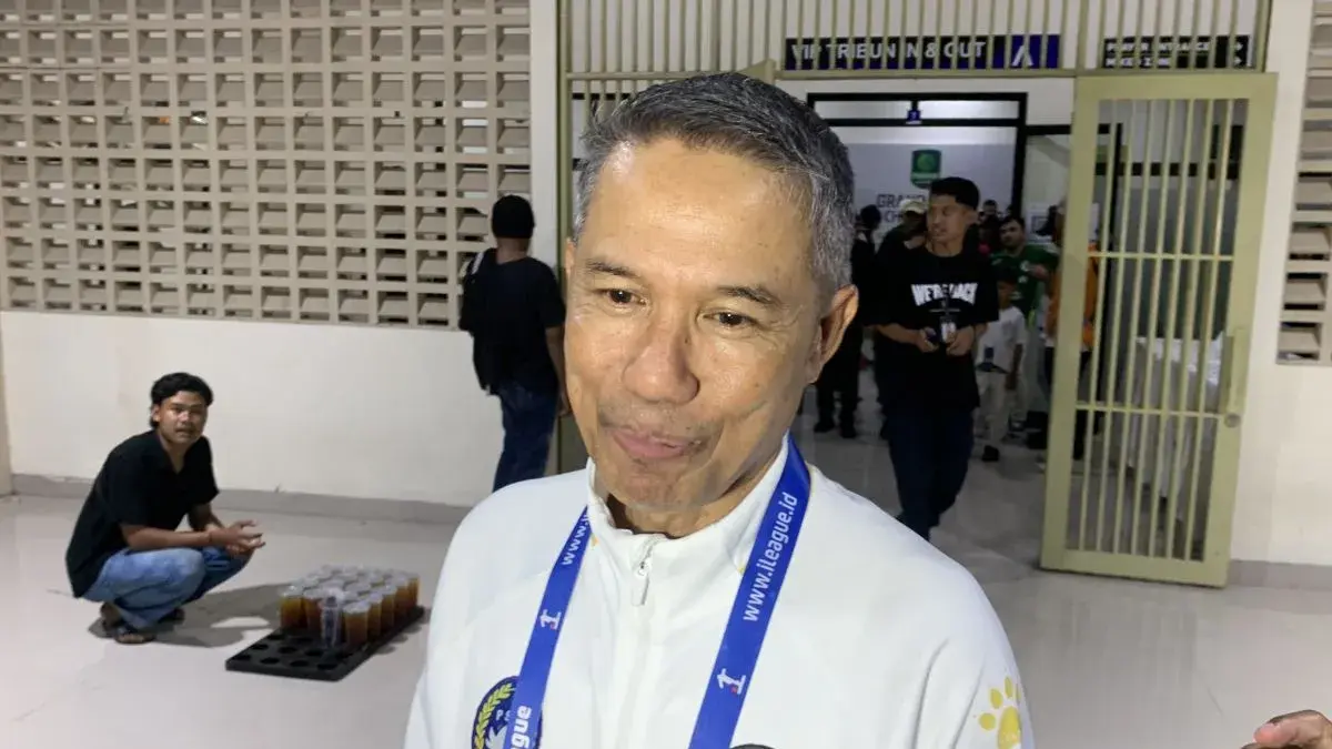 Sekjen PSSI Yunus Nusi saat ditemui awak media di Stadion Maguwoharjo, Sabtu (9/5/2026). (ANTARA/Zaro Ezza Syachniar)