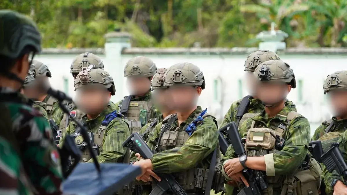 Pasukan Koops Habema saat menjalani pemeriksaan kesiapan sebelum mengevakuasi delapan warga sipil korban OPM di Papua Pegunungan, Jumat (22/5/2026). (ANTARA/HO-Pen Koops Habema)
