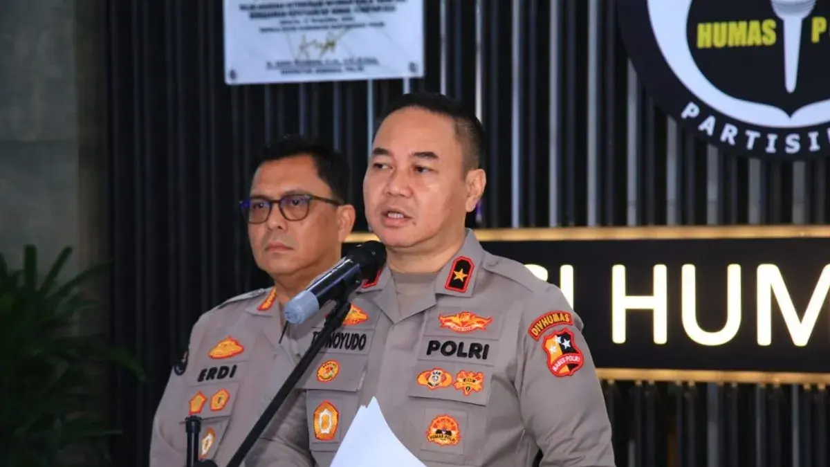 Kepala Biro Penerangan Masyarakat (Karo Penmas) Divhumas Polri Brigjen Pol. Trunoyudo Wisnu Andiko (kedua kanan). (Antara/HO-Divisi Humas Polri)