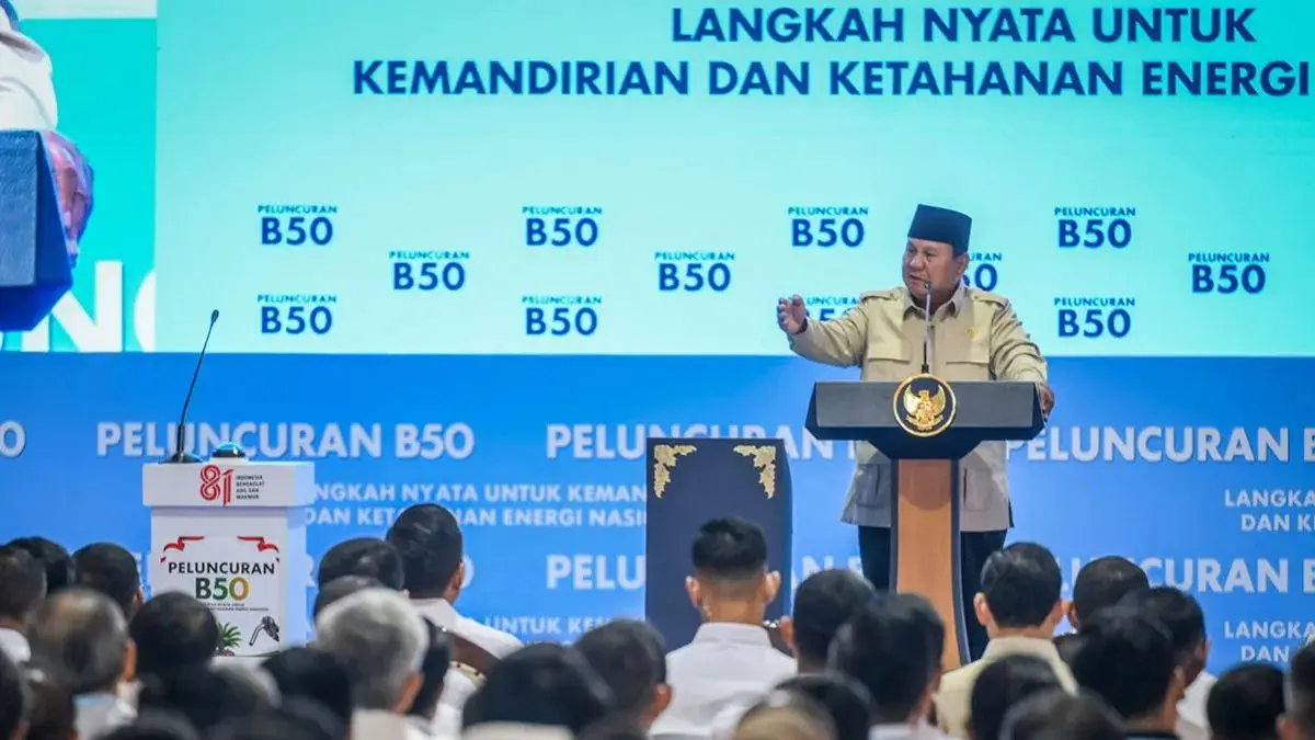 Presiden Prabowo Subianto memberikan sambutan saat peluncuran Program Mandatori Biodiesel B50 di Rest Area KM 57 Tol Jakarta-Cikampek, Karawang, Jawa Barat, Kamis (9/7/2026). (ANTARA/Hafidz Mubarak A/agr)