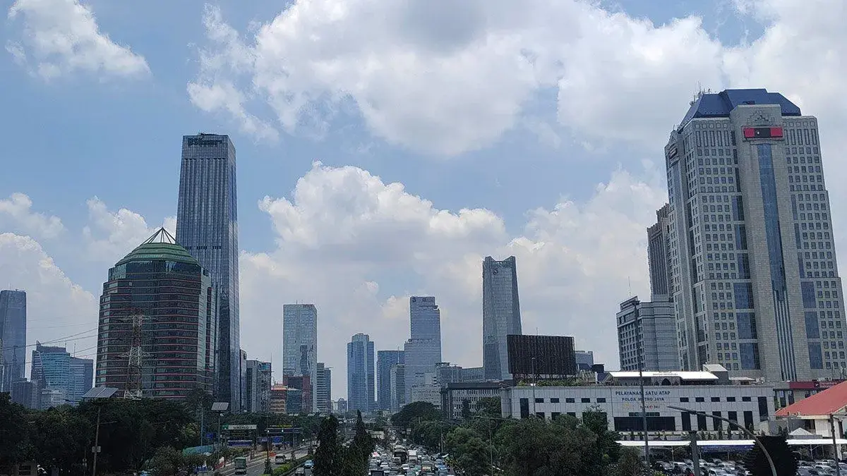 Ilustrasi, Cuaca terpantau cerah di kawasan Sudirman Central Business District (SCBD), Jakarta Selatan. (ANTARA/Ilham Kausar/am)