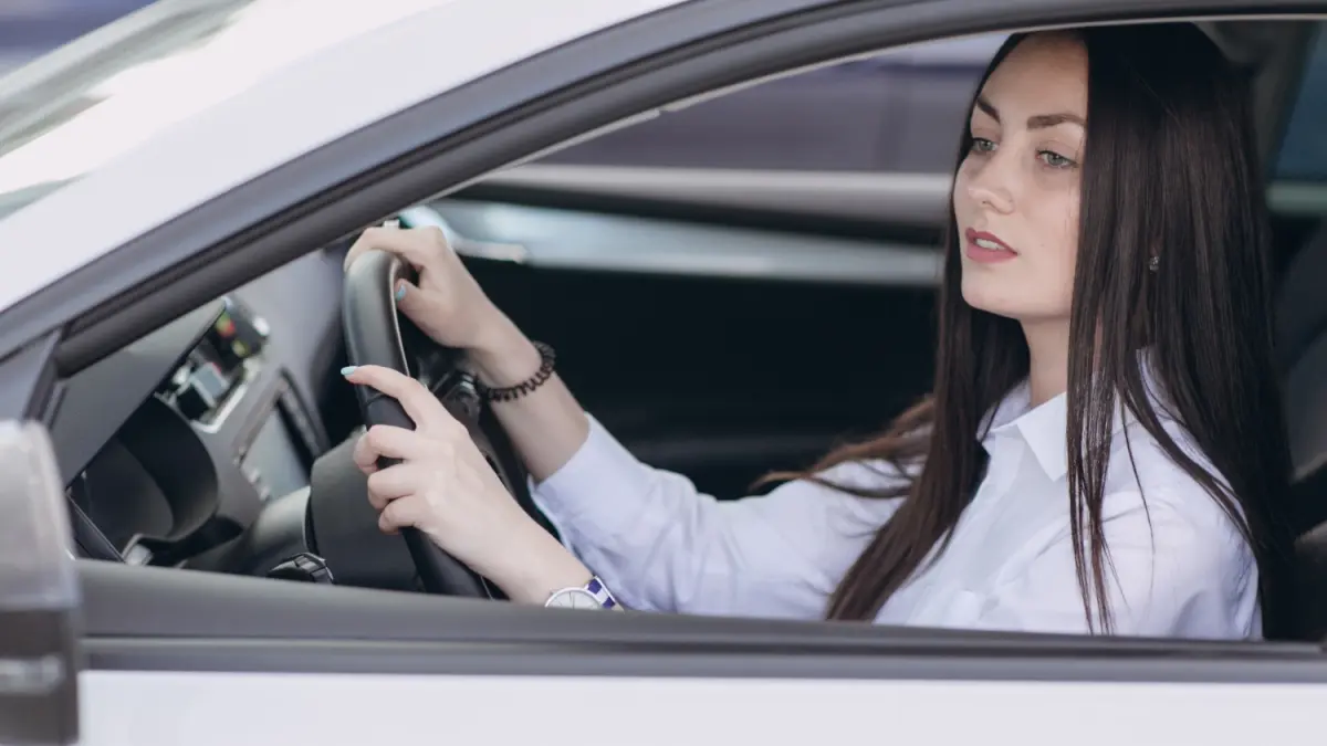 Mobil bekas menggiurkan, tapi hati-hati! ini bagian yang wajib dicek perempuan. (magnific/prostooleh)