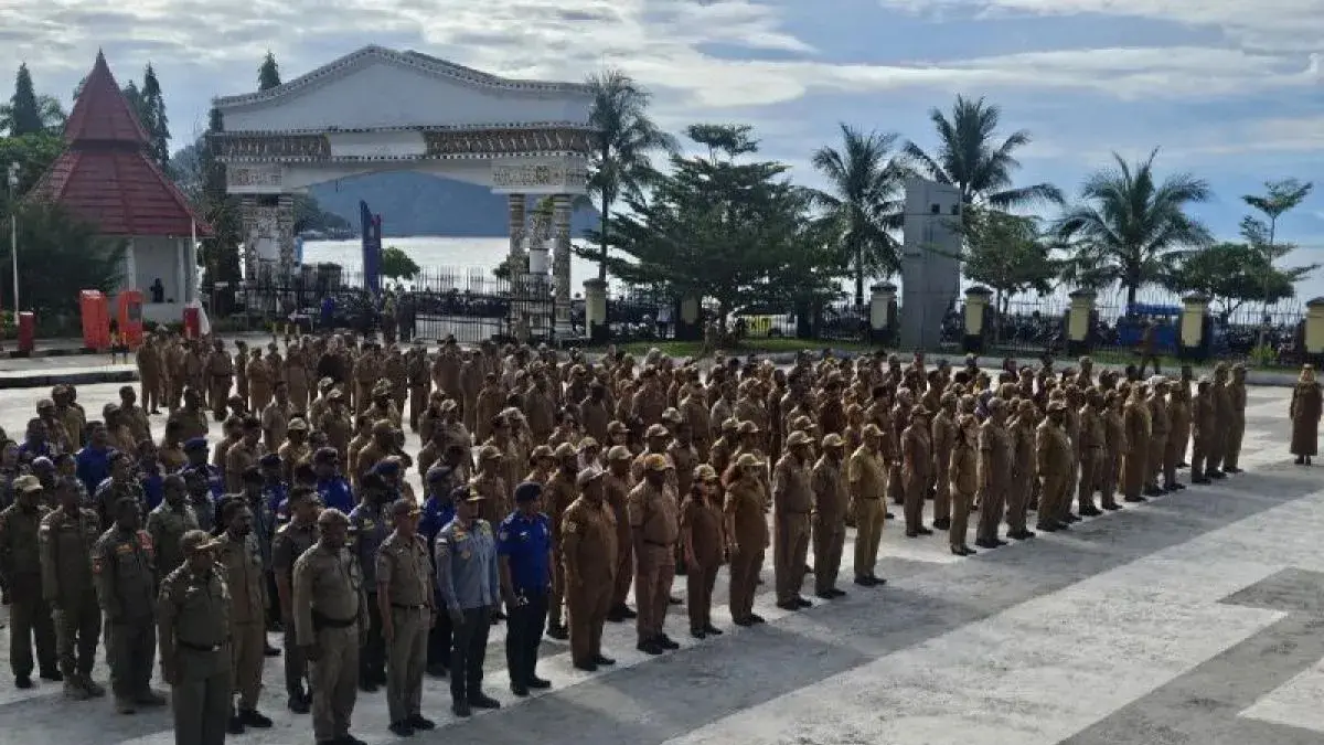 Suasana Apel Gabungan di Lingkungan Pemprov Papua, Senin (14/9). (ANTARA/Qadri Pratiwi)